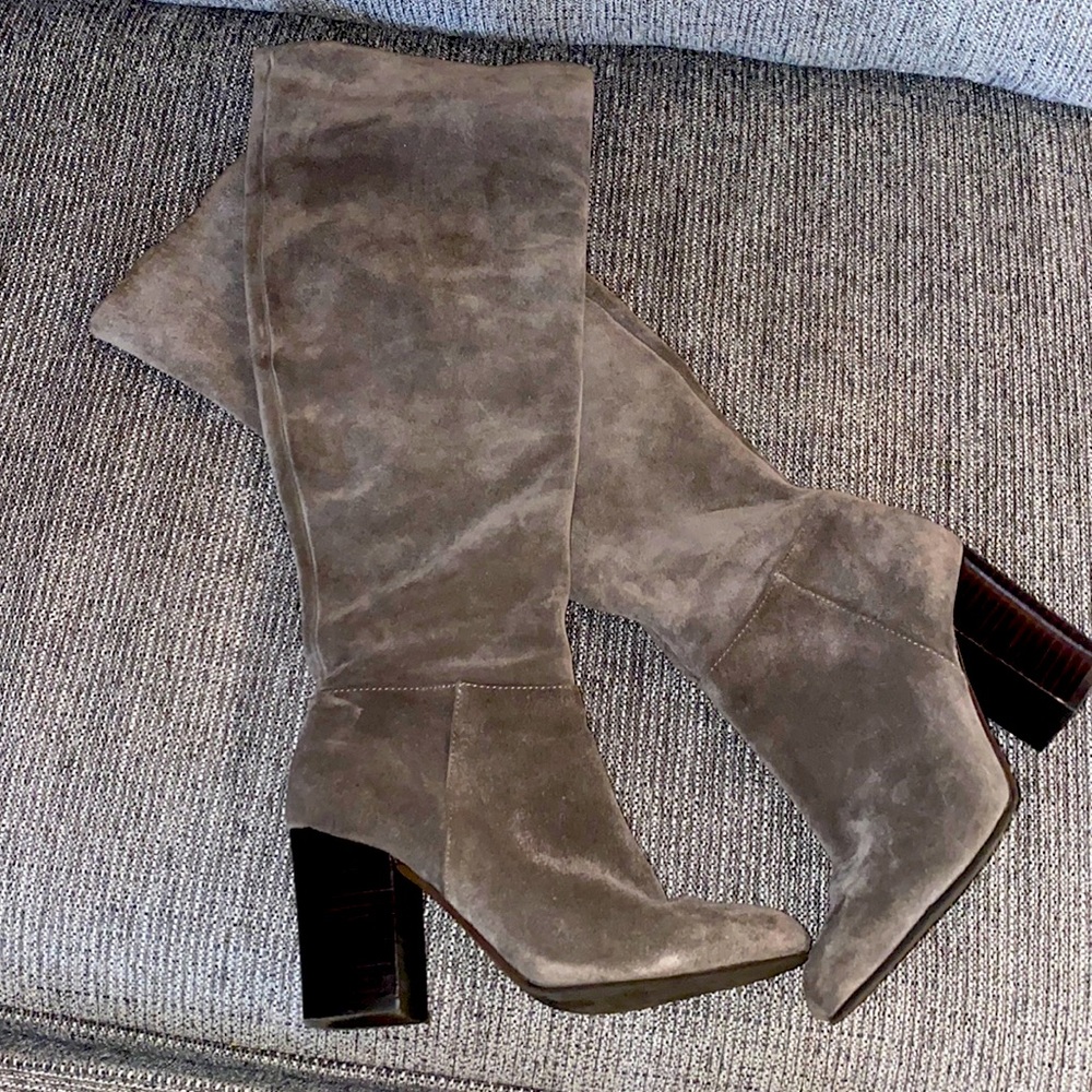 Vince Camuto grey suede boots